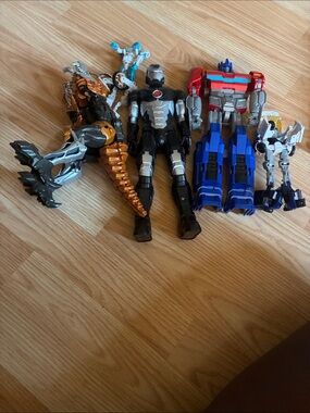 Hasbro Mixed Action Figure Set - Black, Blue, Gold, Silver, Red